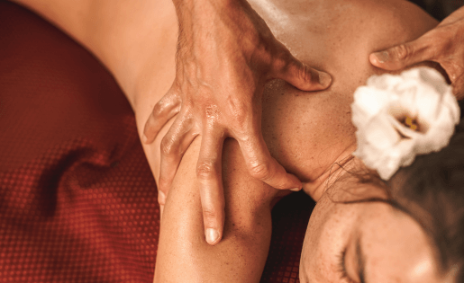 Körper und Geist wieder in Balance bringen mit ayurvedischen Massagen